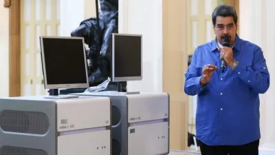 馬杜羅和兩台檢測儀