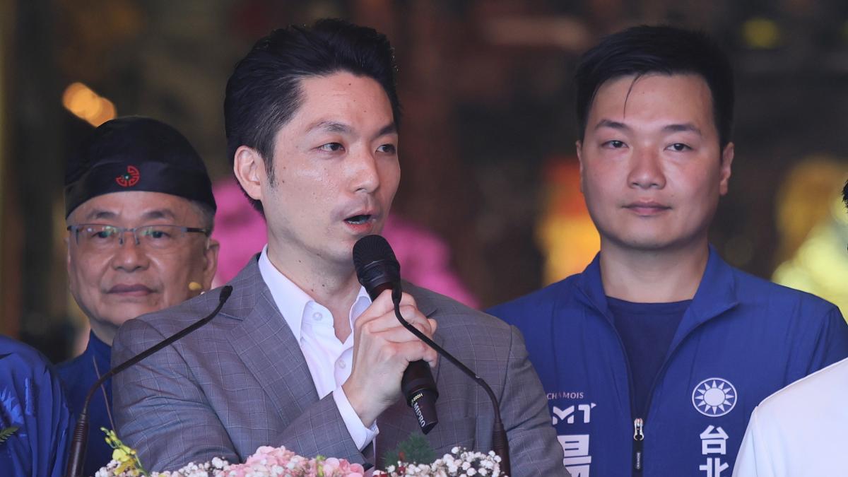 巴威颱風侵台機率飆破9成!蔣萬安曝周五颱風假決定「這時宣布」:原則上放整天