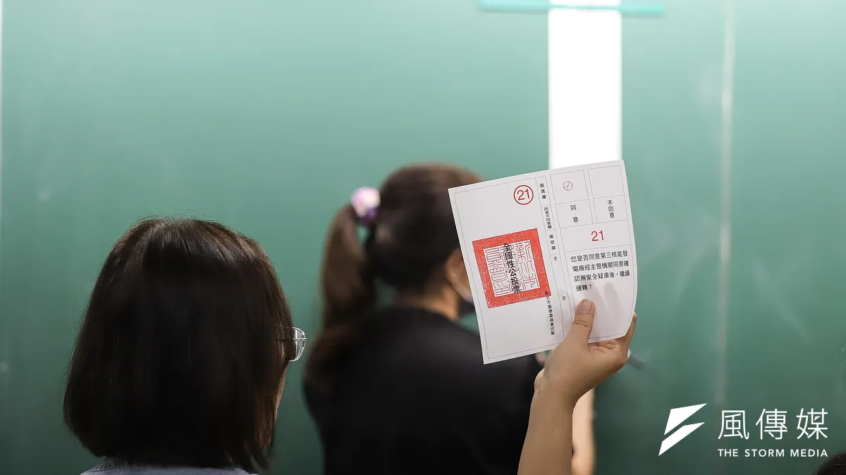 傳統媒體雖能製造聲量,卻無法再左右大局。中間兩到三成選民,早已不靠傳統媒體獲取資訊。(資料照,陳品佑攝) 傳統媒體雖能製造聲量,卻無法再左右大局。中間兩到三成選民,早已不靠傳統媒體獲取資訊。(資料照,陳品佑攝)