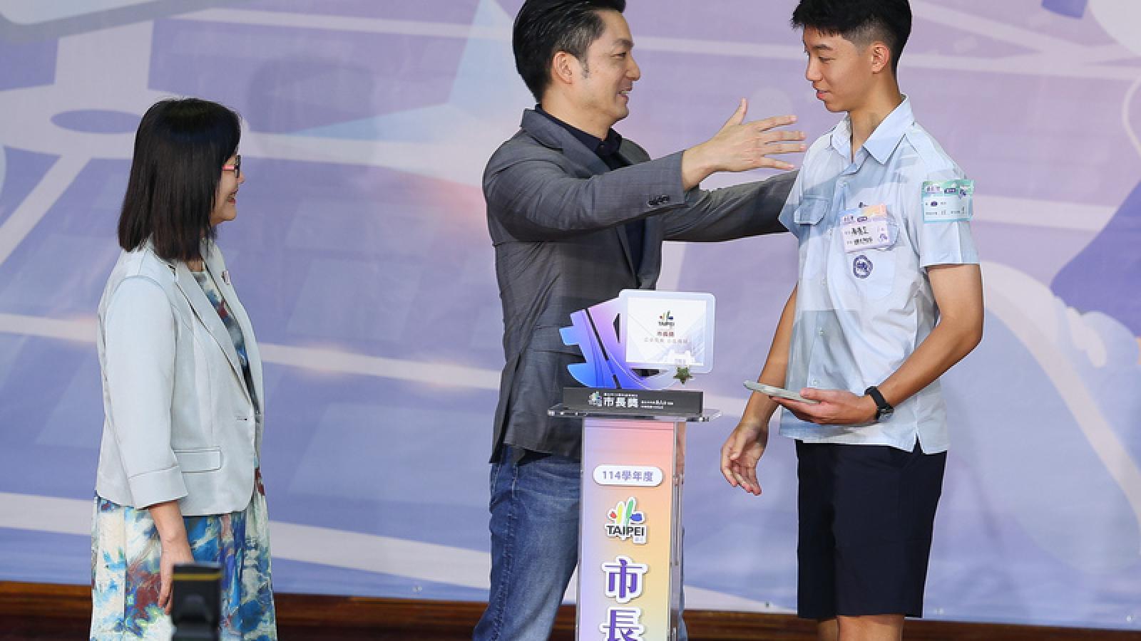 姚文成觀點:孩子不是「附屬品」─任何孩子都不該這樣被對待