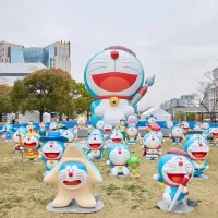 ドラえもん史上最大級の巡回展が東京で開幕し、12mの巨大バルーンや100体以上の等身大フィギュアがファンを魅了している。(写真/ドラえもん PR事務局提供) ドラえもん史上最大級の巡回展が東京で開幕し、12mの巨大バルーンや100体以上の等身大フィギュアがファンを魅了している。(写真/ドラえもん PR事務局提供)
