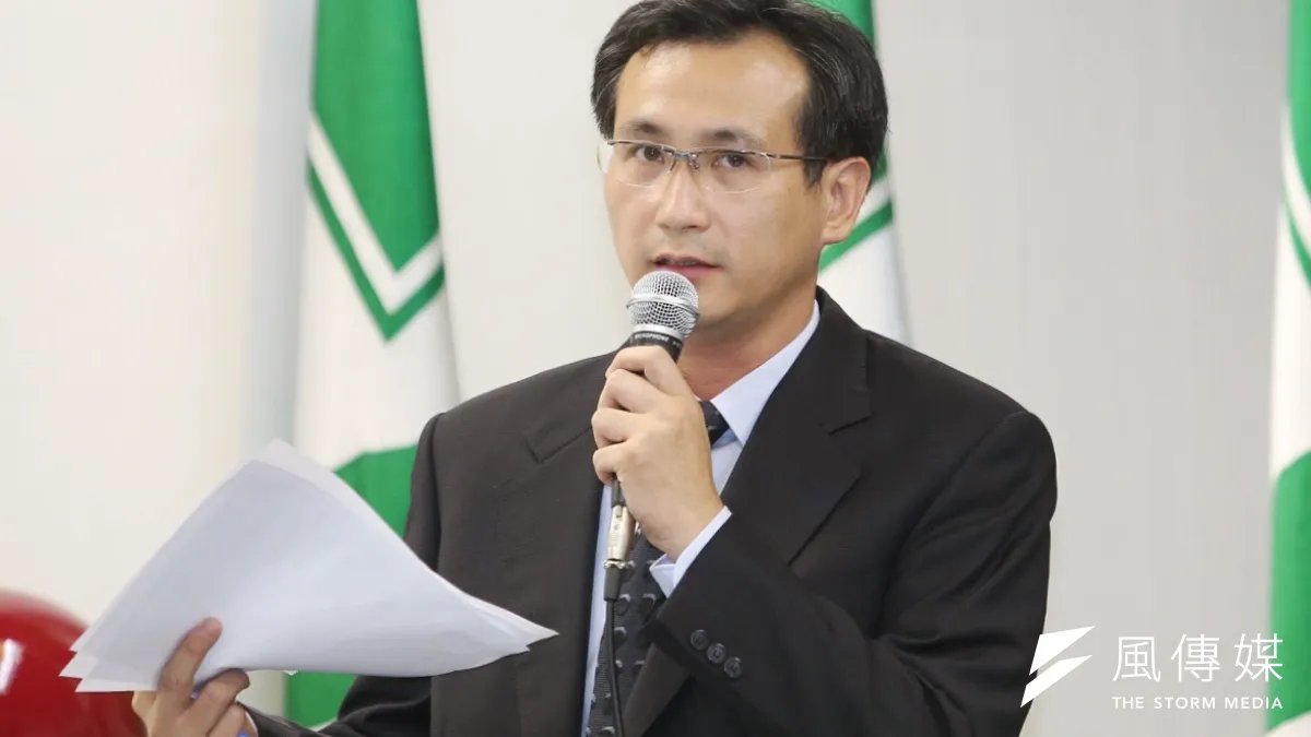 解放軍演習以台灣為目標,民進黨發言人鄭運鵬22日表示,過去中國也曾經以此威脅台灣,但總是適得其反,希望北京不要重蹈覆轍。(林韶安攝)
