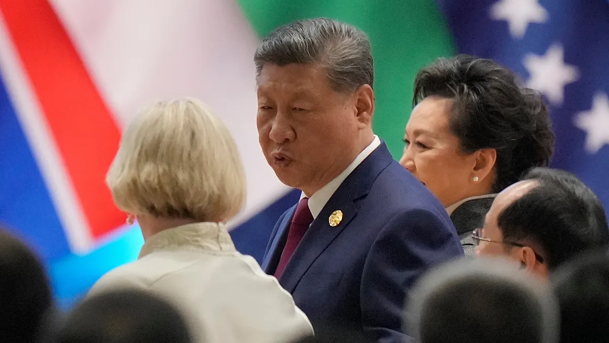 2025年10月13日、中国国家主席・習近平氏が北京で2025グローバルウィメンズサミットに出席。(AP通信) 2025年10月13日、中国国家主席・習近平氏が北京で2025グローバルウィメンズサミットに出席。(AP通信)