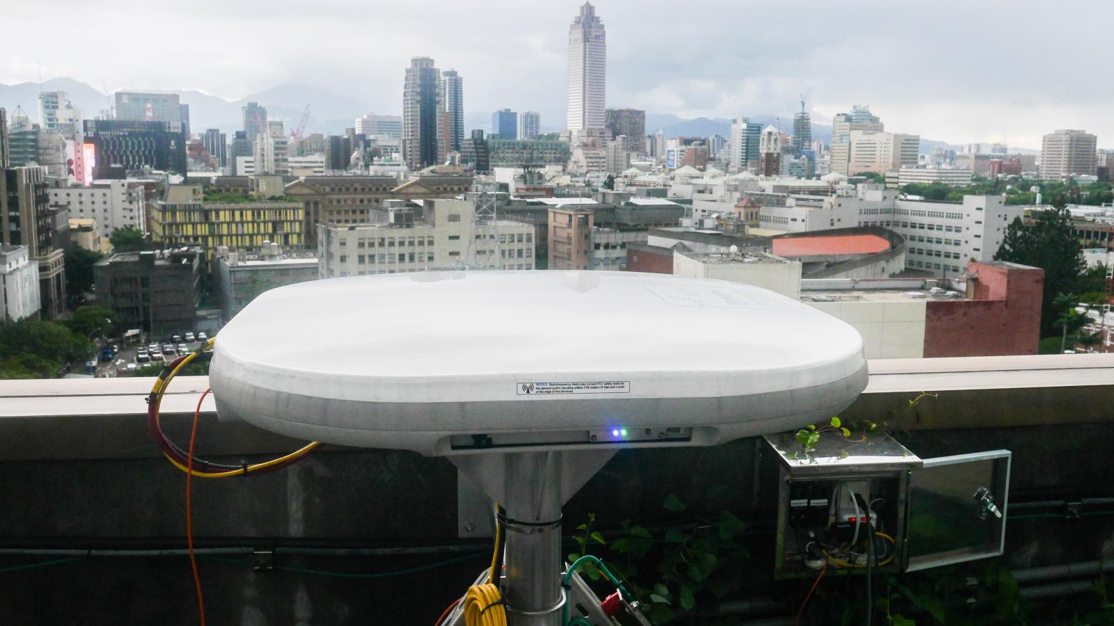 馬斯克星鏈V3大單來了?「低軌衛星概念股」迎RF需求暴增,瑞銀大升目標價至725元