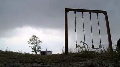 哈薩克的卡拉奇村至今仍壟罩在不明嗜睡傳染病中。(取自影片)