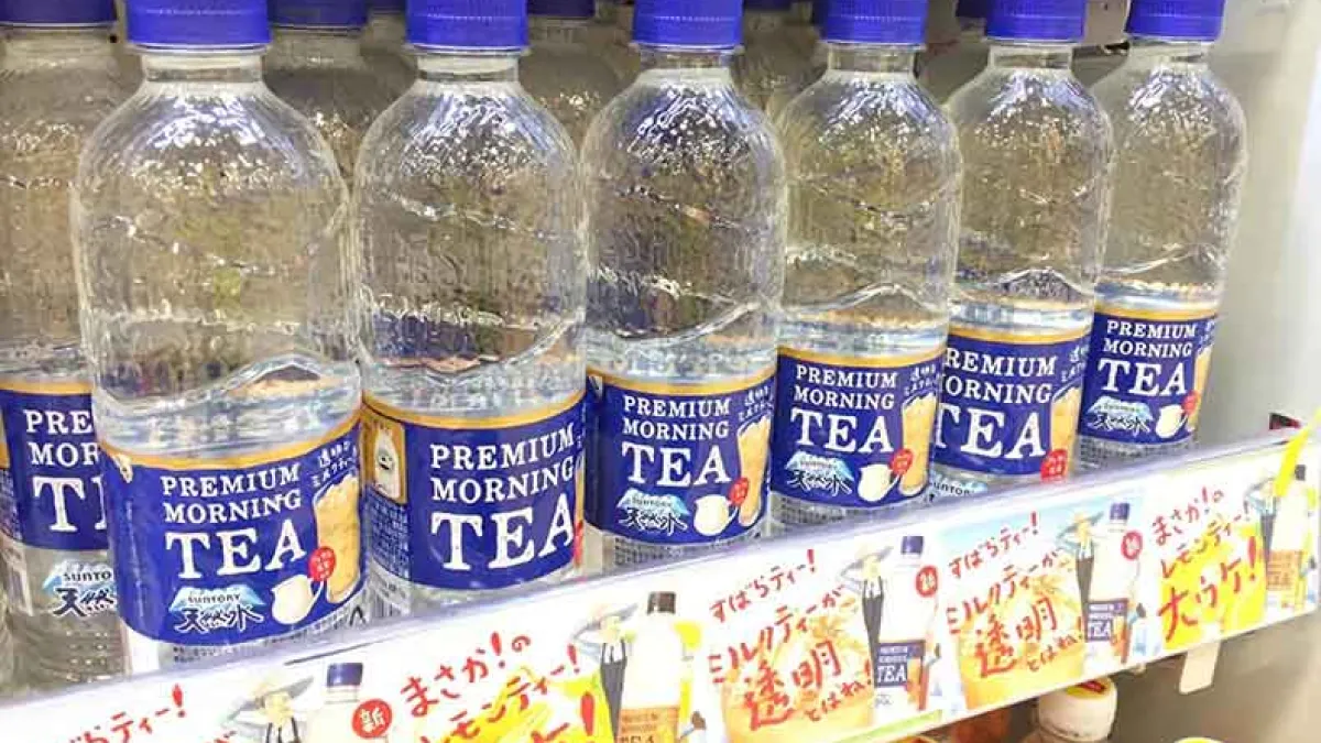 一瓶透明奶茶,引發日本人瘋狂搶購。(圖/謝明彧攝,遠見雜誌提供)