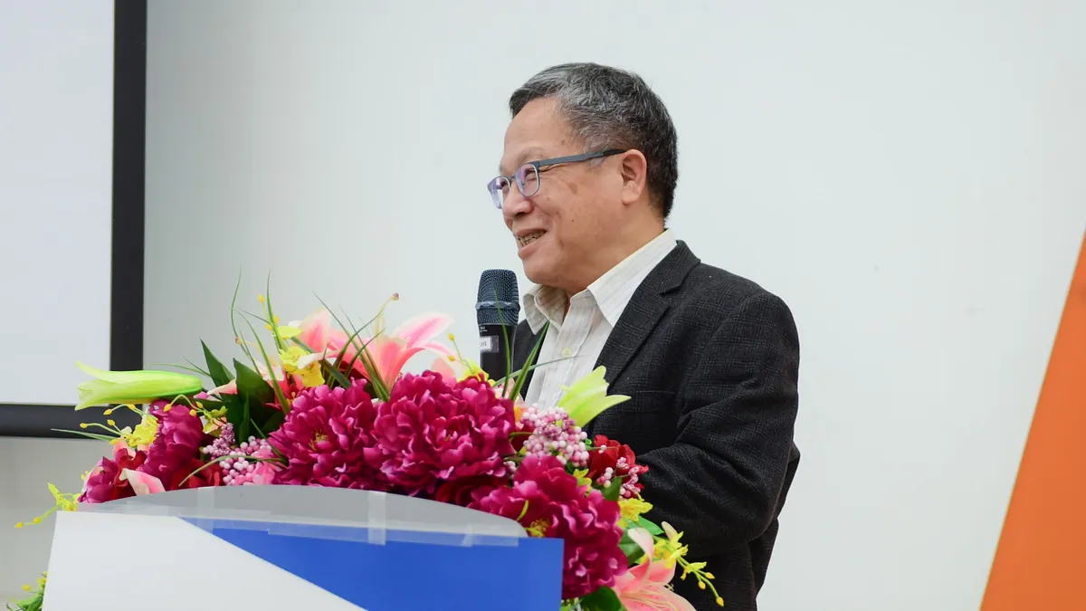 中原大學量子資訊中心主任張慶瑞提醒企業,現在最不該做的,不是等待「量子何時到來」,而是低估Q-Day對既有資安體系的衝擊。(資料照,取自中原大學官網)