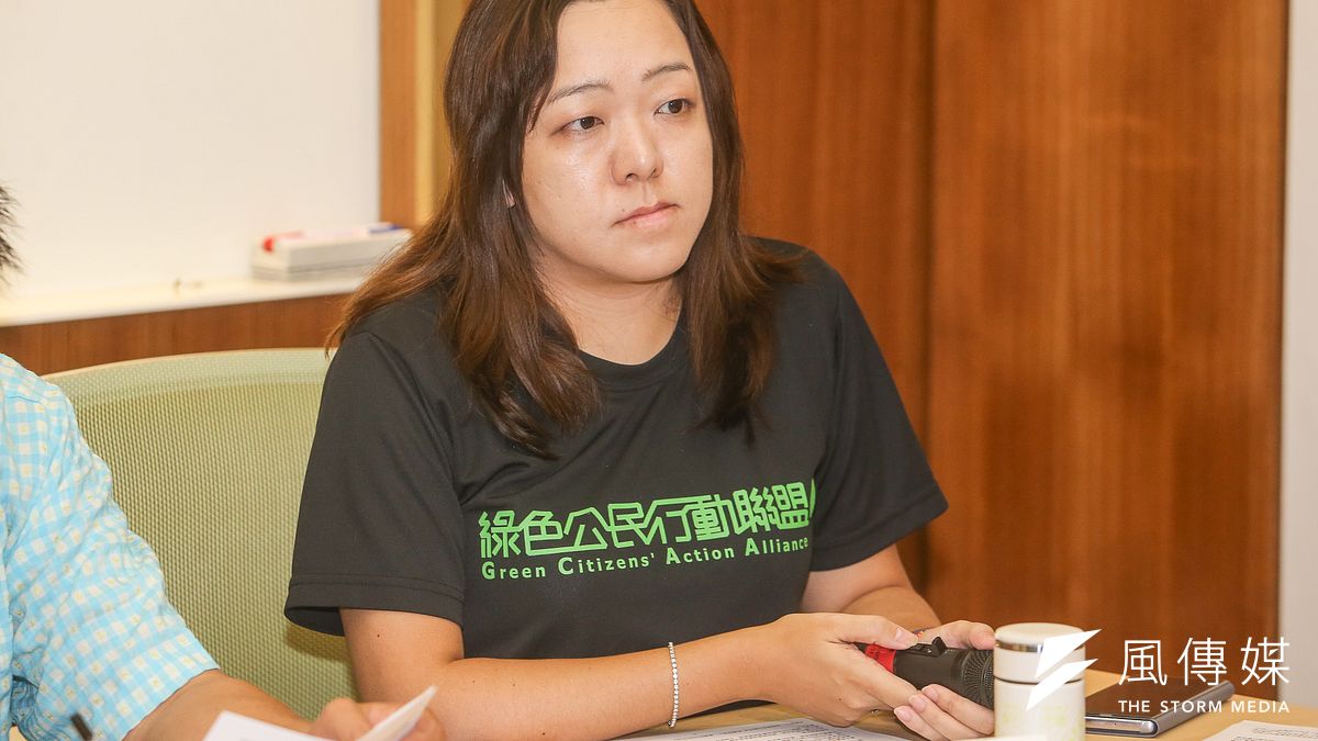 綠色公民行動聯盟秘書長崔愫欣,出席「破解以核養綠十大謊言!核廢處理不困難?!馬前總統不要再鬧國際笑話!」記者會。(陳明仁攝) 綠色公民行動聯盟秘書長崔愫欣,出席「破解以核養綠十大謊言!核廢處理不困難?!馬前總統不要再鬧國際笑話!」記者會。(陳明仁攝)