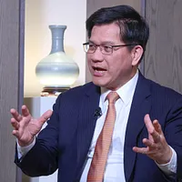 林佳龍外交部長は2日、米ブルームバーグ通信のインタビューに応じ、台湾の人々に対し訪日旅行や日本製品の購入を呼びかけ、実際の人の往来や消費行動を通じて日本社会に安心感を届けたいとの考えを示した。(写真/顔麟宇撮影) 林佳龍外交部長は2日、米ブルームバーグ通信のインタビューに応じ、台湾の人々に対し訪日旅行や日本製品の購入を呼びかけ、実際の人の往来や消費行動を通じて日本社会に安心感を届けたいとの考えを示した。(写真/顔麟宇撮影)