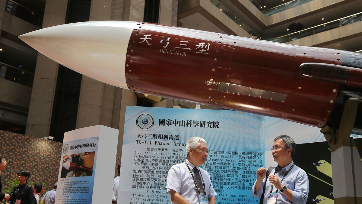 台灣天弓三型防空飛彈(AP) 台灣天弓三型防空飛彈(AP)