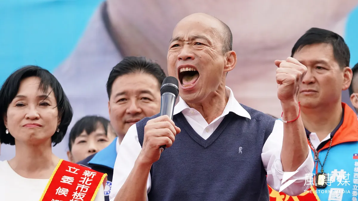 資深媒體人黃暐瀚7日表示,以人口結構來說,如果國民黨總統候選人韓國瑜(見圖)這次敗選,國民黨可能再也不會贏了。(資料照,盧逸峰攝) 資深媒體人黃暐瀚7日表示,以人口結構來說,如果國民黨總統候選人韓國瑜(見圖)這次敗選,國民黨可能再也不會贏了。(資料照,盧逸峰攝)