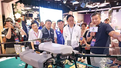 桃園市長張善政出席「112 年度桃園市農業產銷班企業化經營輔導講習」,要讓桃園農業成為智慧農業的標竿。(圖/桃園市政府提供)