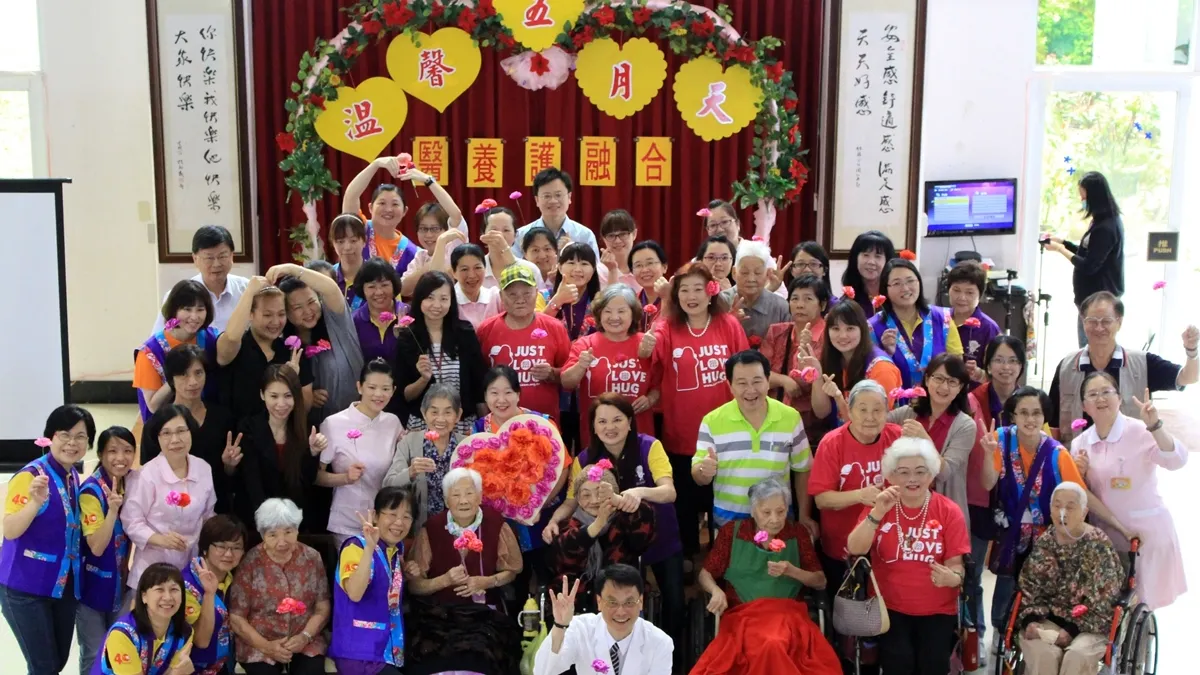 敏盛集團慶護師節 表揚院內模範員工及母親 敏盛集團慶護師節 表揚院內模範員工及母親