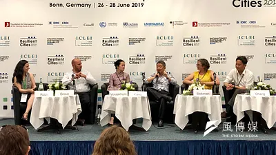 市府永續會委員方力行教授上台發表高雄如何利用濕地、公園綠地與滯洪池建構綠色生態。(圖/徐炳文攝)