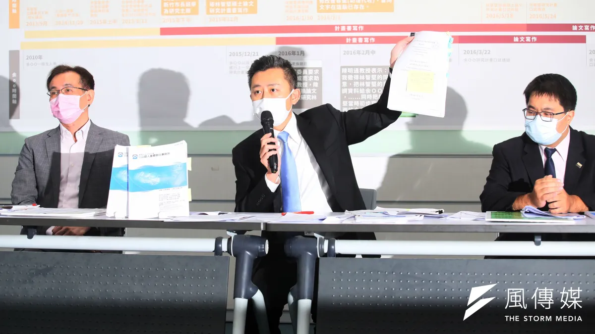 據報導,民進黨桃園市長參選人林智堅(中)27日不會到台大社科院所召開的學術倫理審定委員會陳述。(資料照,柯承惠攝)