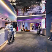 オリックスホテル&リゾーツの新ブランド第1号店「クロススイーツ東京浅草」が7月3日に開業し、多人数や中長期滞在に対応する客室や交流ラウンジを展開する。(写真/オリックスホテル&リゾーツ広報事務局提供) オリックスホテル&リゾーツの新ブランド第1号店「クロススイーツ東京浅草」が7月3日に開業し、多人数や中長期滞在に対応する客室や交流ラウンジを展開する。(写真/オリックスホテル&リゾーツ広報事務局提供)