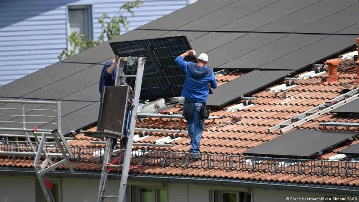 歐洲的太陽光電設備來自中國比率達75%,甚至超越依賴俄羅斯天然氣的程度,造成另一種問題(圖片來源:德國之聲)