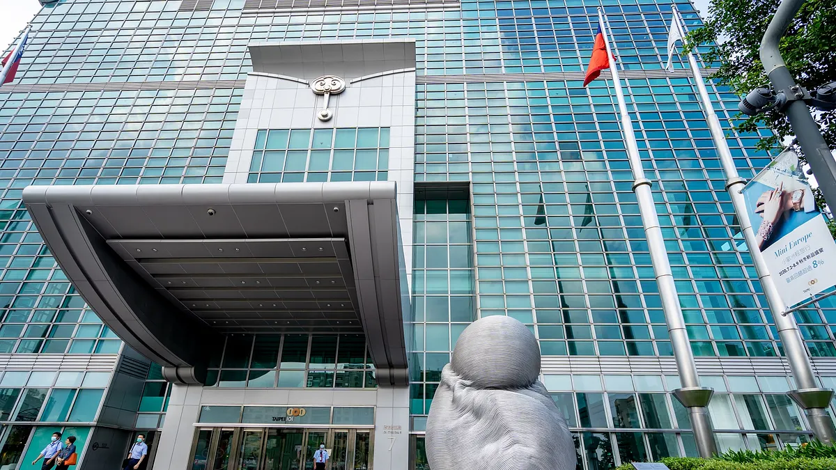 台北101廣場藝術品「無限生命」驚豔國際,幕後推手正是林鴻明(圖片來源/優新聞)