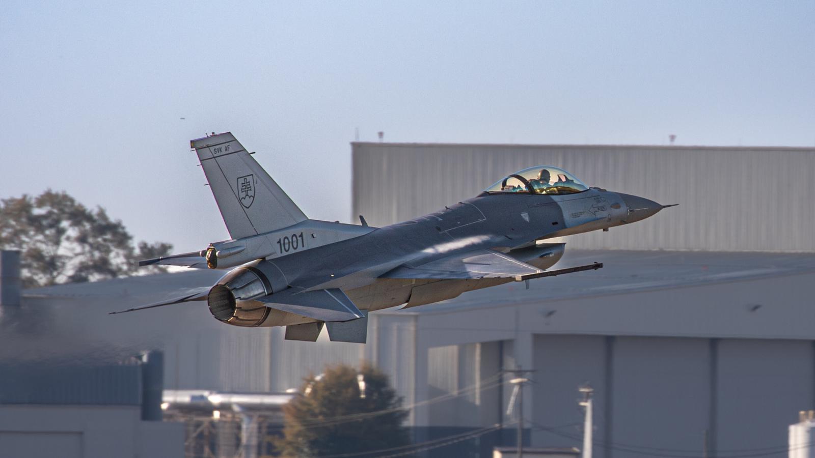祕魯擬追加12架F-16V戰機!加速替換舊型法俄機型,但最大困難卻是:預算不足