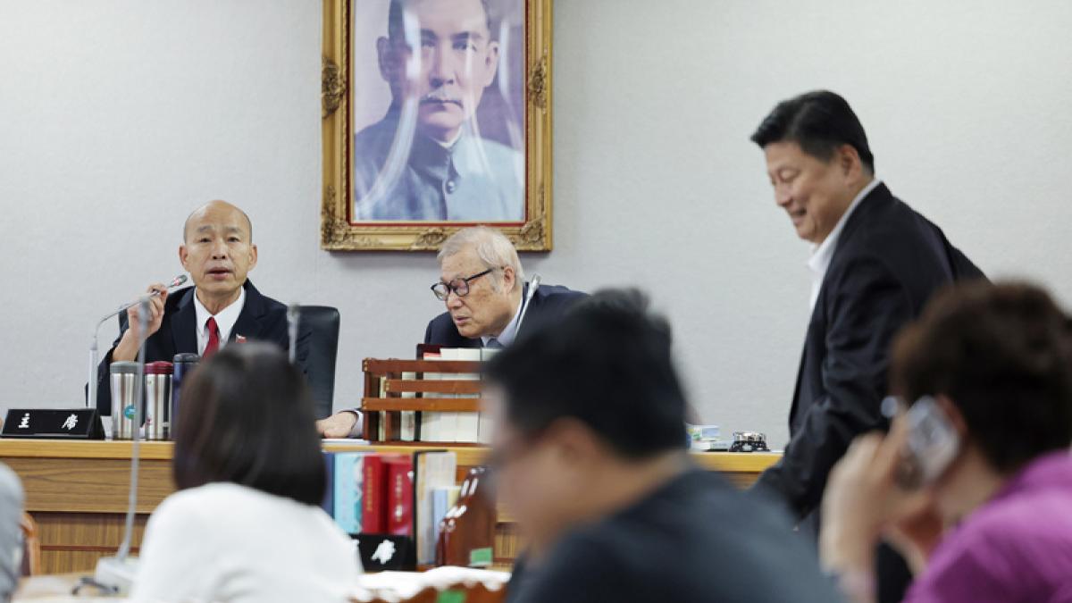 民眾黨團要求明日報告毒油案 韓國瑜幫卓榮泰說話:不去防災跑立院?