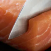 夏の食卓で麺類など手軽な単品料理への依存が進むなか、親の8割以上が家族の栄養バランスの偏りや「隠れ栄養不足」に不安を感じている。(写真/パナソニックPR事務局提供) 夏の食卓で麺類など手軽な単品料理への依存が進むなか、親の8割以上が家族の栄養バランスの偏りや「隠れ栄養不足」に不安を感じている。(写真/パナソニックPR事務局提供)