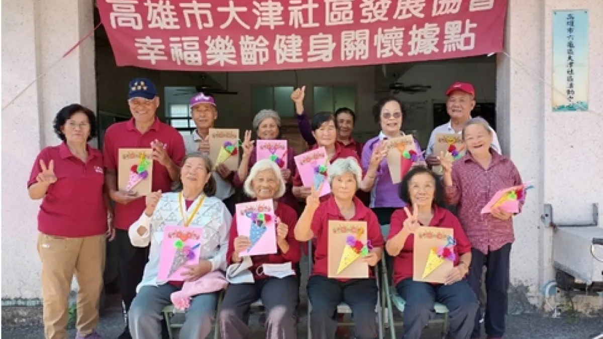 社會局長青中心委託高雄市職能治療師公會引導專業師資進駐。(圖/高市社會局提供)