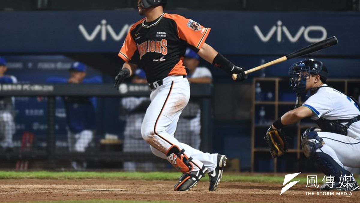 統一獅靠著楊家維的逆轉三分砲奪下3連勝。(資料照,王永志攝) 統一獅靠著楊家維的逆轉三分砲奪下3連勝。(資料照,王永志攝)