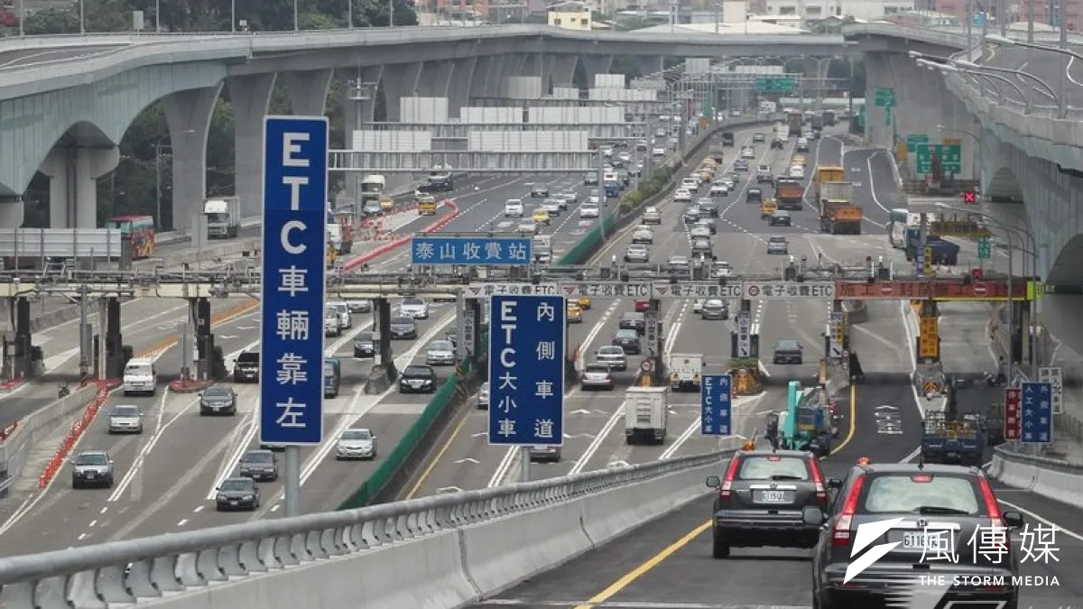 為期3天清明連假將於4日展開,交通部高速公路局實施每天凌晨0到5時,國道免收費。(余志偉攝)