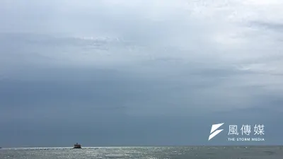 未來台電將在彰化海邊佈建高達244隻離岸風力發電機組,並將維護營運中心就近設在原本的彰火預定地。(尹俞歡攝)