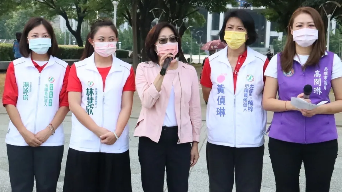 市議員康裕成、高閔琳、簡煥宗以及市議員候選人黃偵琳、林慧欣、湯詠瑜共同參與 。(圖/徐炳文攝)