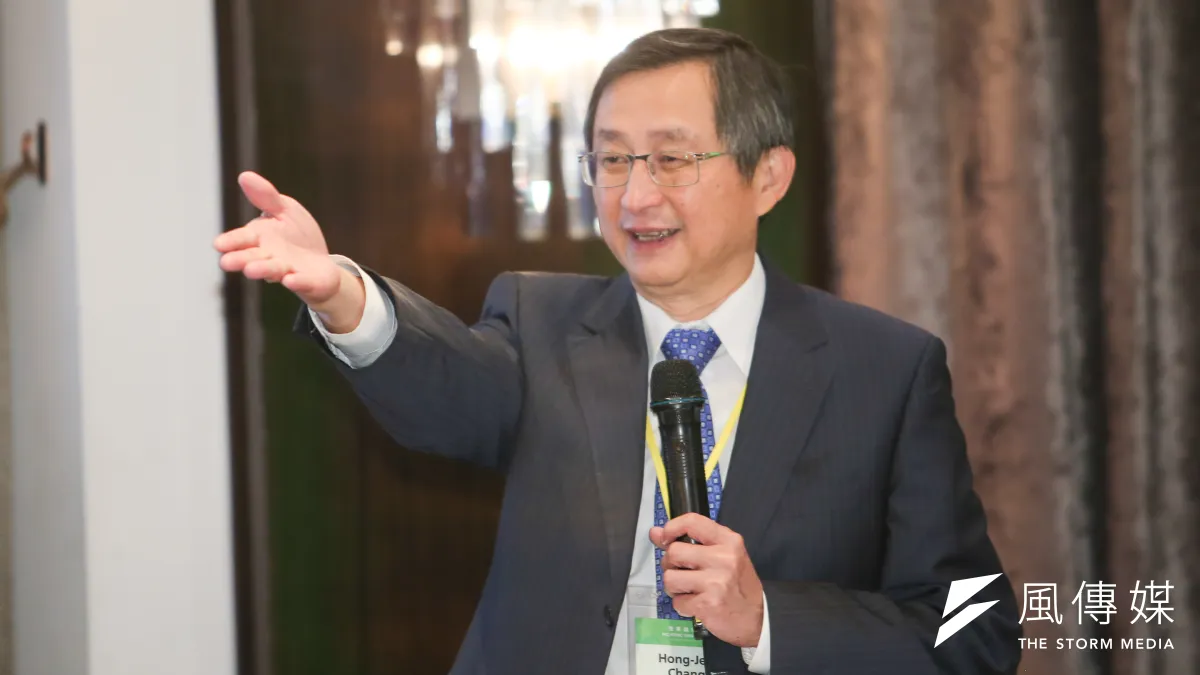 日本知名藥廠第一三共近日宣布,將以免疫橋接方式進行三期臨床試驗。前衛生署副署長張鴻仁今天表示,國際大廠採用有其代表性,顯示「食藥署去年的決定是對的。」(資料照,陳明仁攝)