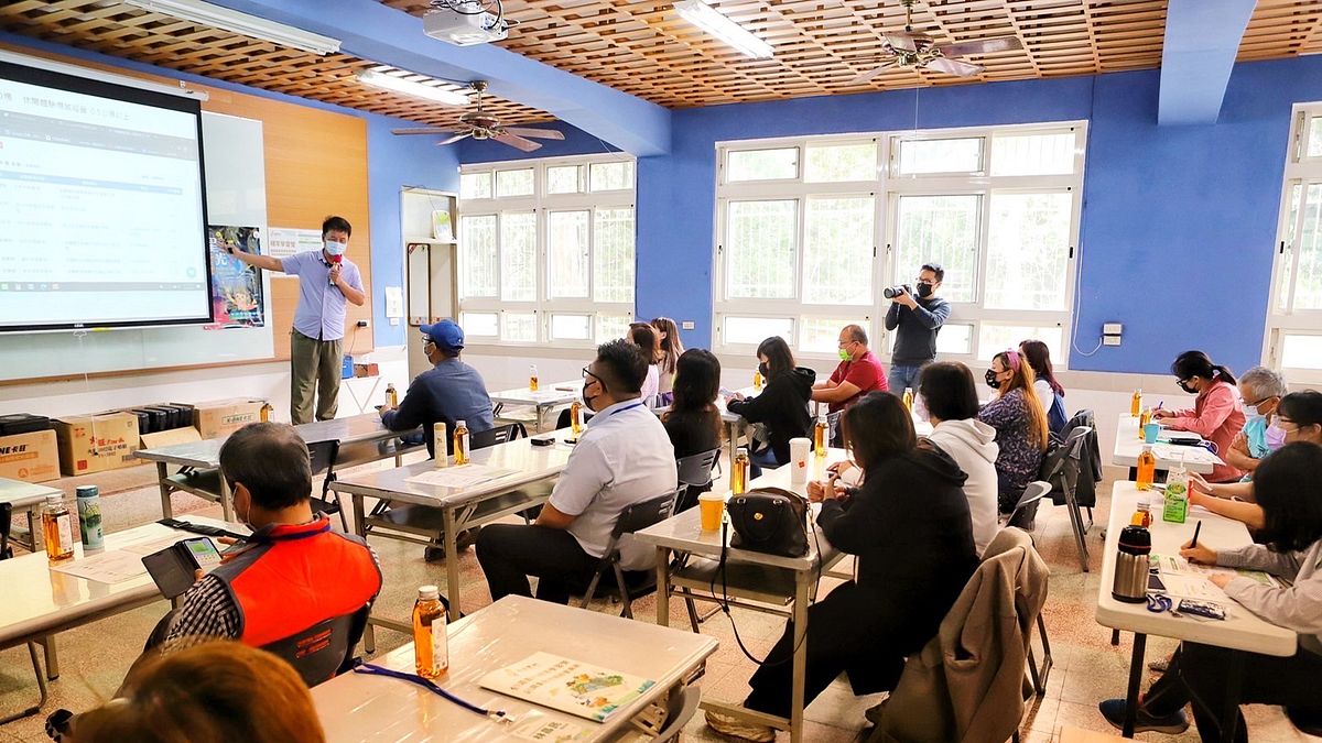 水土保持局3日在南投縣埔里鎮桃米休閒農業區推展協會遊客服務教育中心策辦第2場「優遊農村標竿學習營」。(圖/水土保持局提供) 水土保持局3日在南投縣埔里鎮桃米休閒農業區推展協會遊客服務教育中心策辦第2場「優遊農村標竿學習營」。(圖/水土保持局提供)