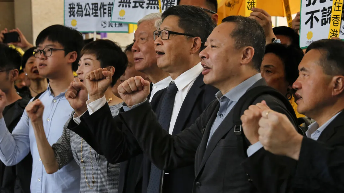 香港的佔領中環案9日上午宣判,運動發起人戴耀廷、陳健民、朱耀明等9人皆被認定觸犯煽惑他人犯公眾妨擾等罪。(美聯社)