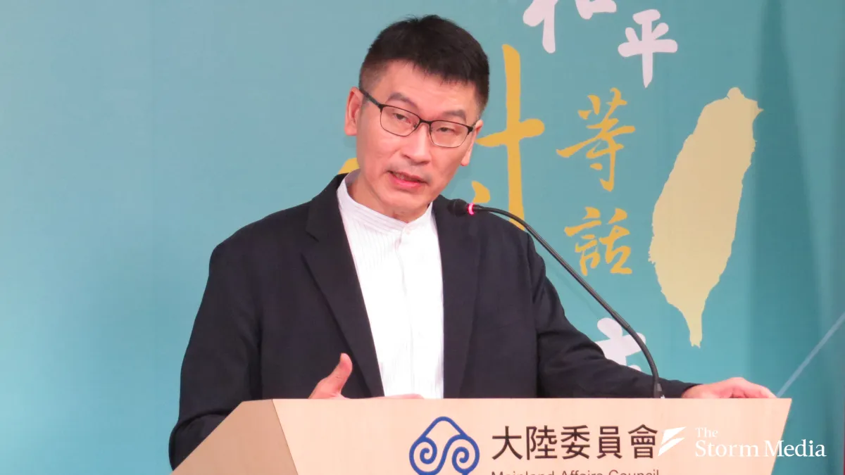 A new Mainland Affairs Council poll found 81.2 percent of Taiwanese oppose "one country, two systems," while 83.9 percent said Taiwan's future should be decided by its own people. (Photo by Yang Teng-kai)