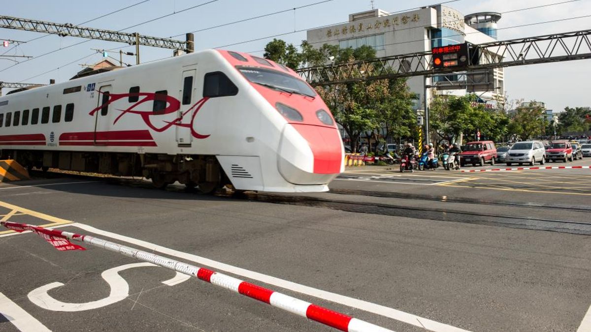 蘭縣政府爭取高鐵宜蘭段的努力已經被中央政府打回票了,難道宜蘭又要因為所謂的鐵路高架化量化篩選門檻,無法爭取到鐵路高架化嗎?(資料照,宜蘭縣政府) 蘭縣政府爭取高鐵宜蘭段的努力已經被中央政府打回票了,難道宜蘭又要因為所謂的鐵路高架化量化篩選門檻,無法爭取到鐵路高架化嗎?(資料照,宜蘭縣政府)