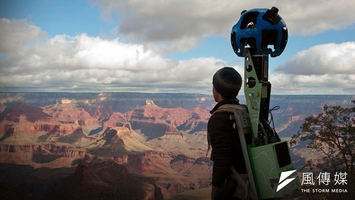 谷歌提供街景背包供人借用,讓街景照片能深入到一般人難以到達的地方,更加充實其地圖的資料。(取自谷歌地圖網站) 谷歌提供街景背包供人借用,讓街景照片能深入到一般人難以到達的地方,更加充實其地圖的資料。(取自谷歌地圖網站)