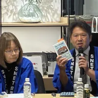 台湾と日本の研究者・専門家5人が共同執筆した『旅して学ぶ台湾』は3刷となる重版が決まり、好調な売れ行きを見せている。紀伊國屋書店新宿本店で開かれた出版記念イベントには、多くの読者が詰めかけた。(写真/駐日台湾文化センター提供) 台湾と日本の研究者・専門家5人が共同執筆した『旅して学ぶ台湾』は3刷となる重版が決まり、好調な売れ行きを見せている。紀伊國屋書店新宿本店で開かれた出版記念イベントには、多くの読者が詰めかけた。(写真/駐日台湾文化センター提供)