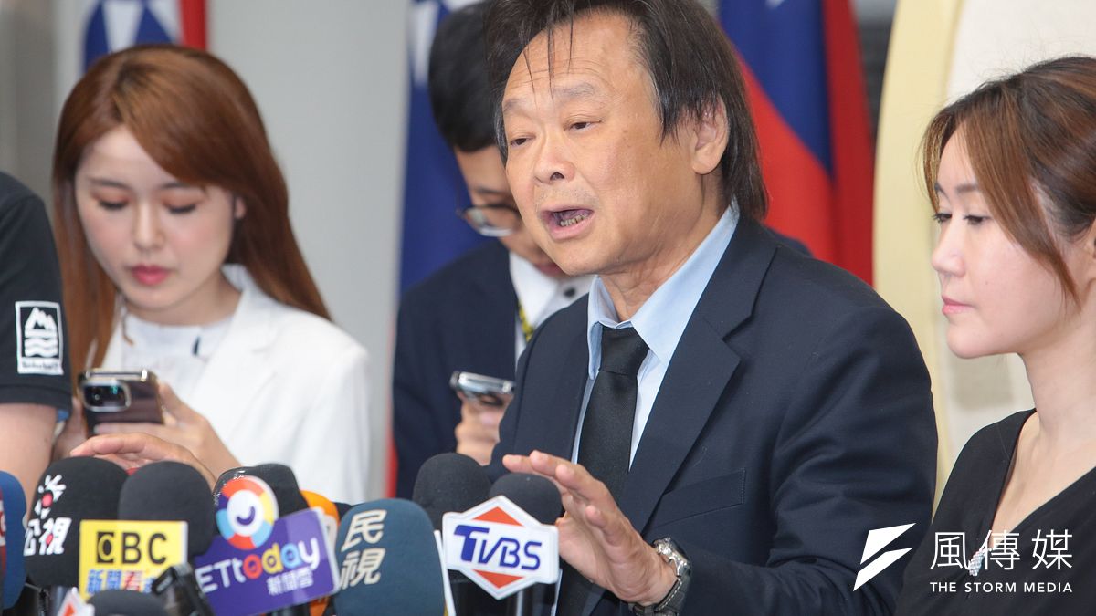 對於台北市議員王世堅(見圖)於立委初選民調中勝出,「宅神」朱學恒直指,英系藉初選拿現任立委何志偉立威,恐讓民進黨主席賴清德的黨主席權威受到挑戰。(顏麟宇攝) 對於台北市議員王世堅(見圖)於立委初選民調中勝出,「宅神」朱學恒直指,英系藉初選拿現任立委何志偉立威,恐讓民進黨主席賴清德的黨主席權威受到挑戰。(顏麟宇攝)