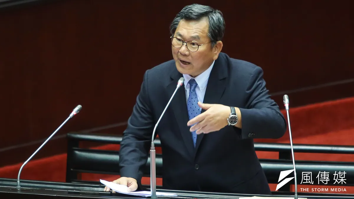 民進黨立委陳明文在立法院經濟委員會上,質疑嘉義縣政府馬稠後工業區二期的開發顧問商,遴選過程有瑕疵。(資料照,顏麟宇攝)