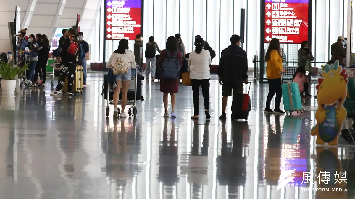 台大小兒感染科醫師李秉穎指出,海歸潮即將結束,且台灣對全球旅遊警示都已經提升至第三級,再加上天氣即將開始變熱,因此日後疫情應該會持續趨緩。示意圖。(資料照,柯承惠攝)