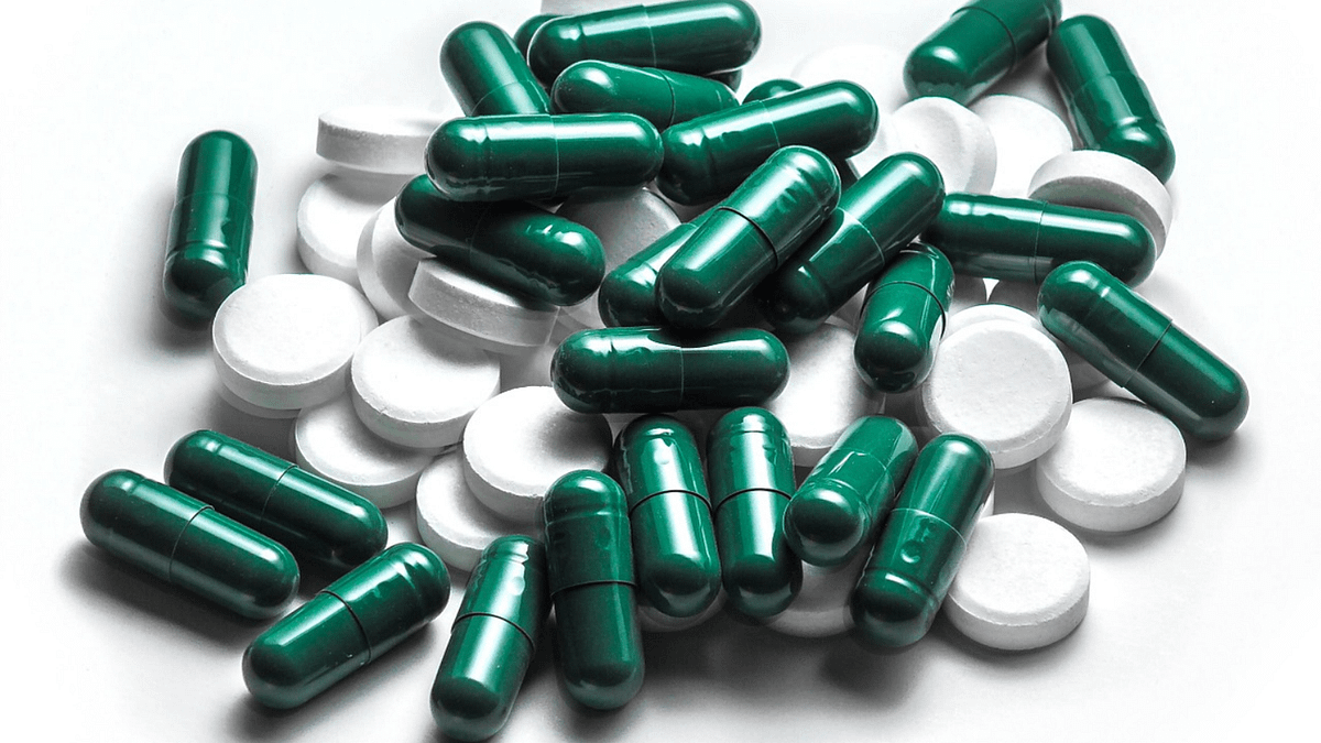 女子為了穿上好看禮服而服用減肥藥多日,沒想到疑似因此身亡。(示意圖/取自pixabay) 女子為了穿上好看禮服而服用減肥藥多日,沒想到疑似因此身亡。(示意圖/取自pixabay)