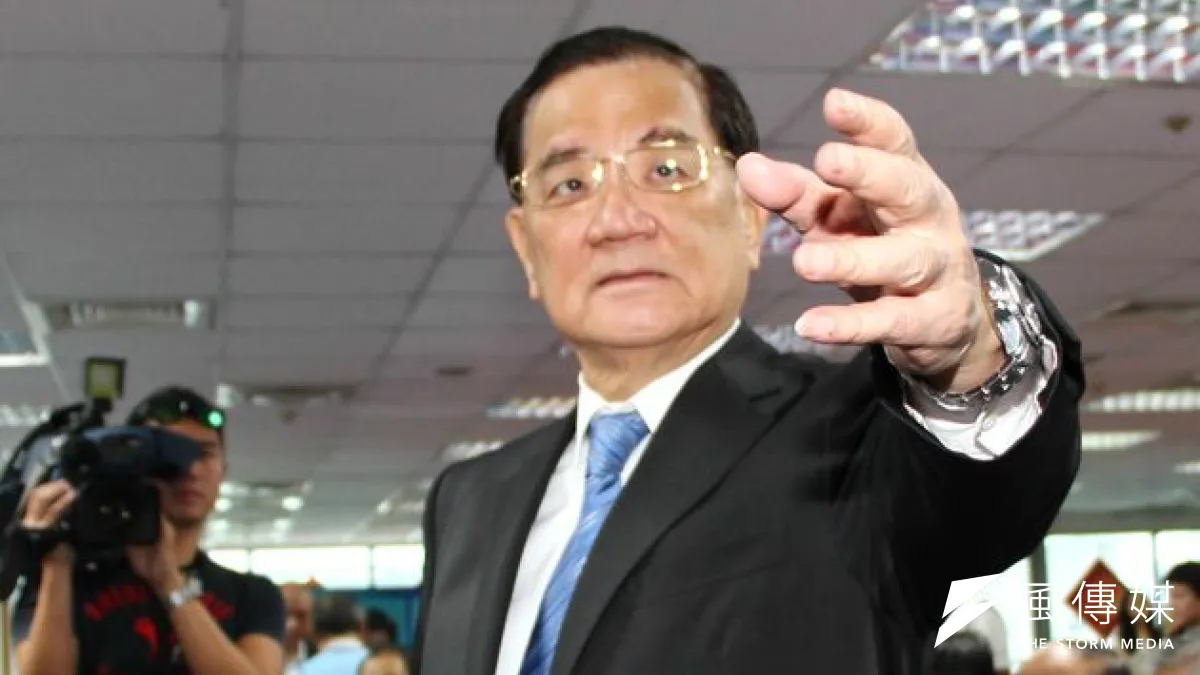 國民黨榮譽主席連戰為兒連勝文助選,言論引發爭議。(資料照/葉信菉攝)