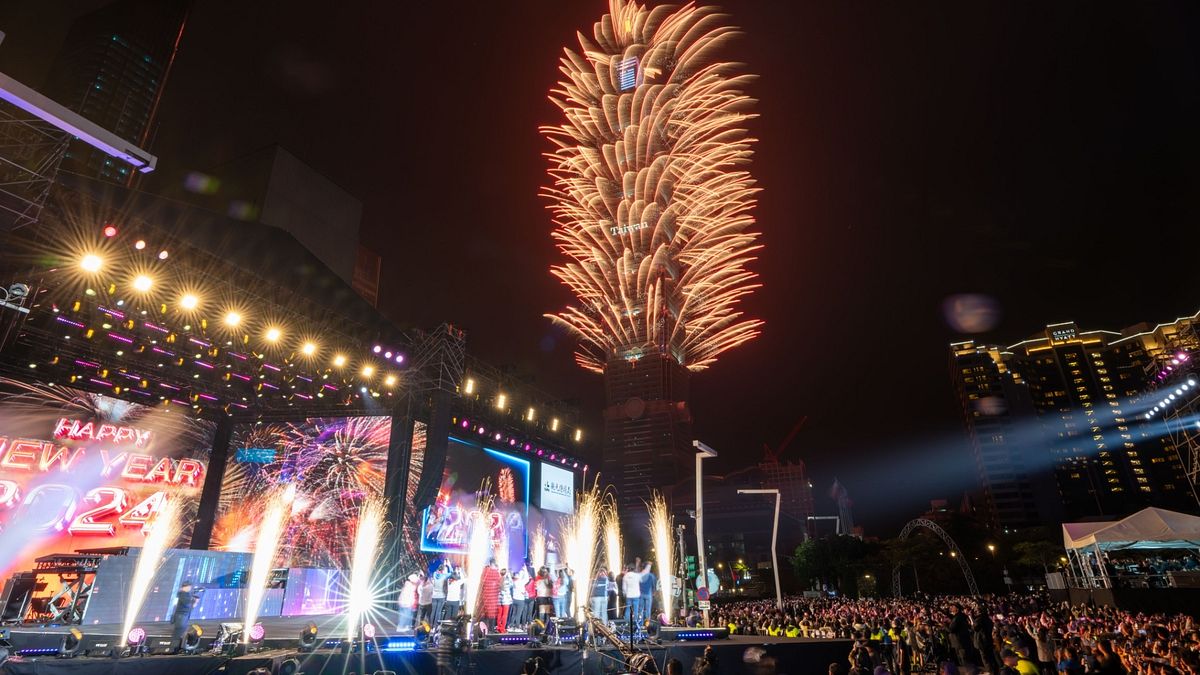 數度榮獲全球十大跨年最佳城市之一的「臺北最High新年城」跨年晚會將登場。(圖/臺北市政府觀傳局提供) 數度榮獲全球十大跨年最佳城市之一的「臺北最High新年城」跨年晚會將登場。(圖/臺北市政府觀傳局提供)