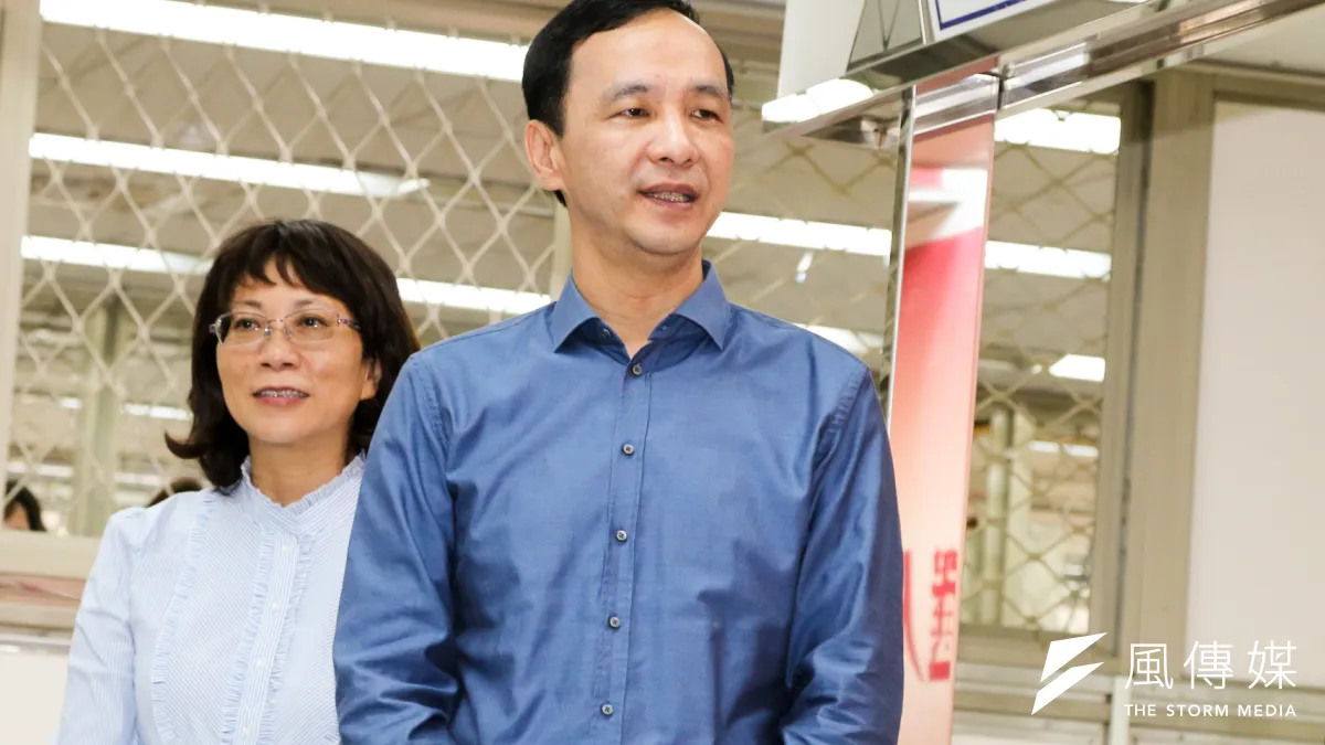 國民黨總統參選人朱立倫(右)認為,副總統參選人王如玄,「沒有了解到,社會是以副總統參選人的標準在檢驗她。」(陳明仁攝)