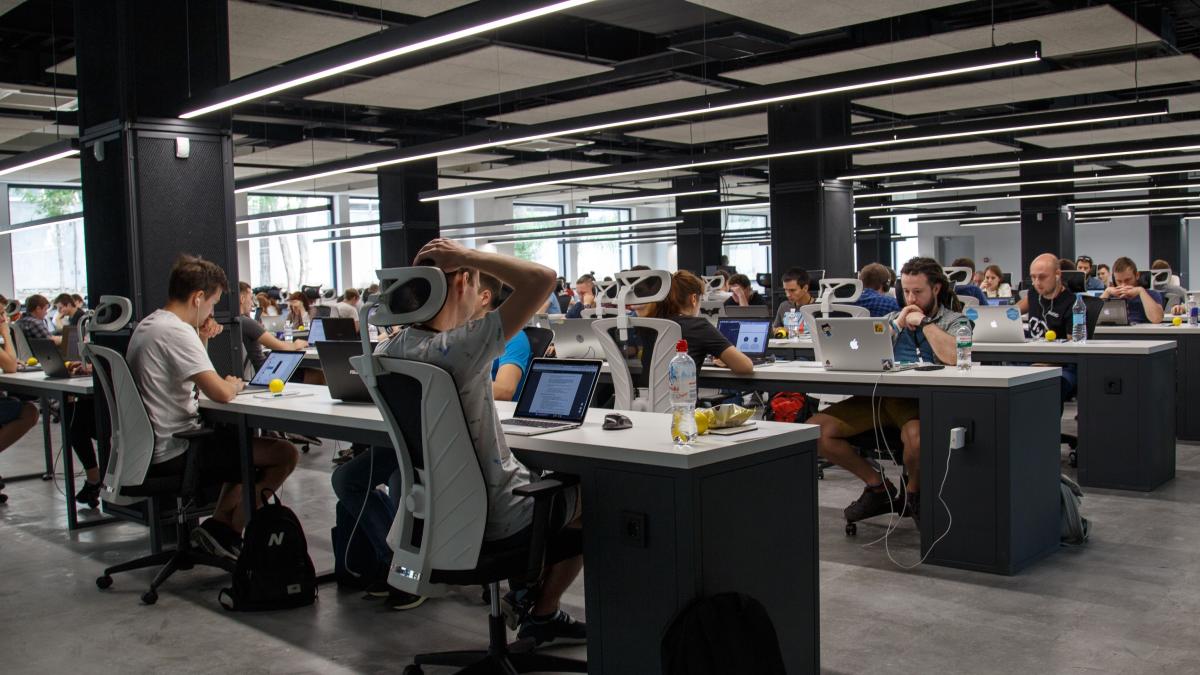王瑀玟觀點:為什麼美國企業重視福利?背後其實是「個人主義」的管理邏輯