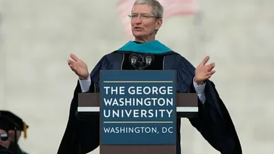 蘋果執行長庫克在畢業典禮上勉畢業生:堅守信念 與不公平抗爭;他被認為比賈伯斯更有社會意識。(取自騰訊科技網)