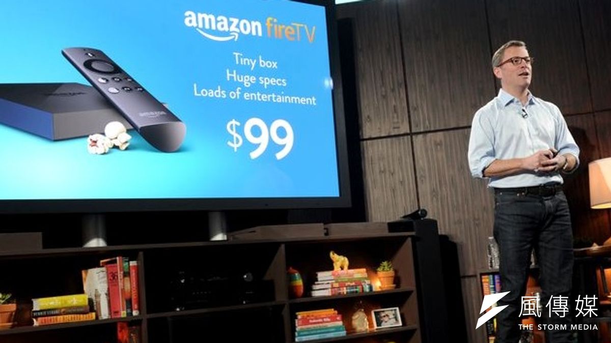 亞馬遜副總裁拉森2日於紐約介紹Fire TV亮相。(美聯社) 亞馬遜副總裁拉森2日於紐約介紹Fire TV亮相。(美聯社)