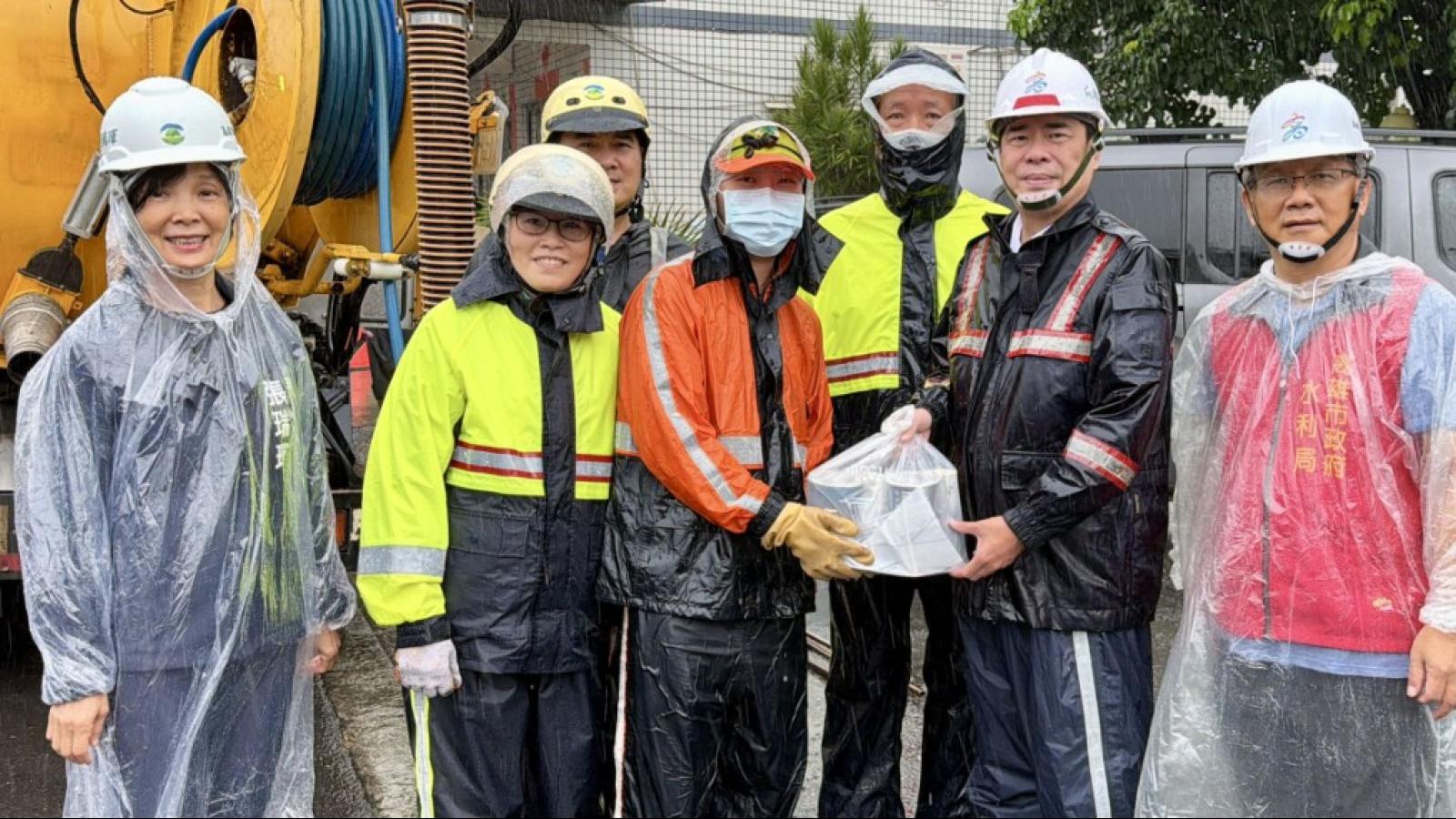 嚴防豪雨致災!陳其邁視察北高雄防汛設施 滯洪、抽排、清疏全面備戰