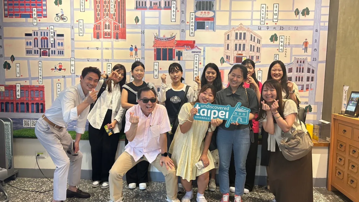北市觀傳局邀請韓國組團社及媒體體驗大稻埕風情。(圖/臺北市政府觀光傳播局提供)
