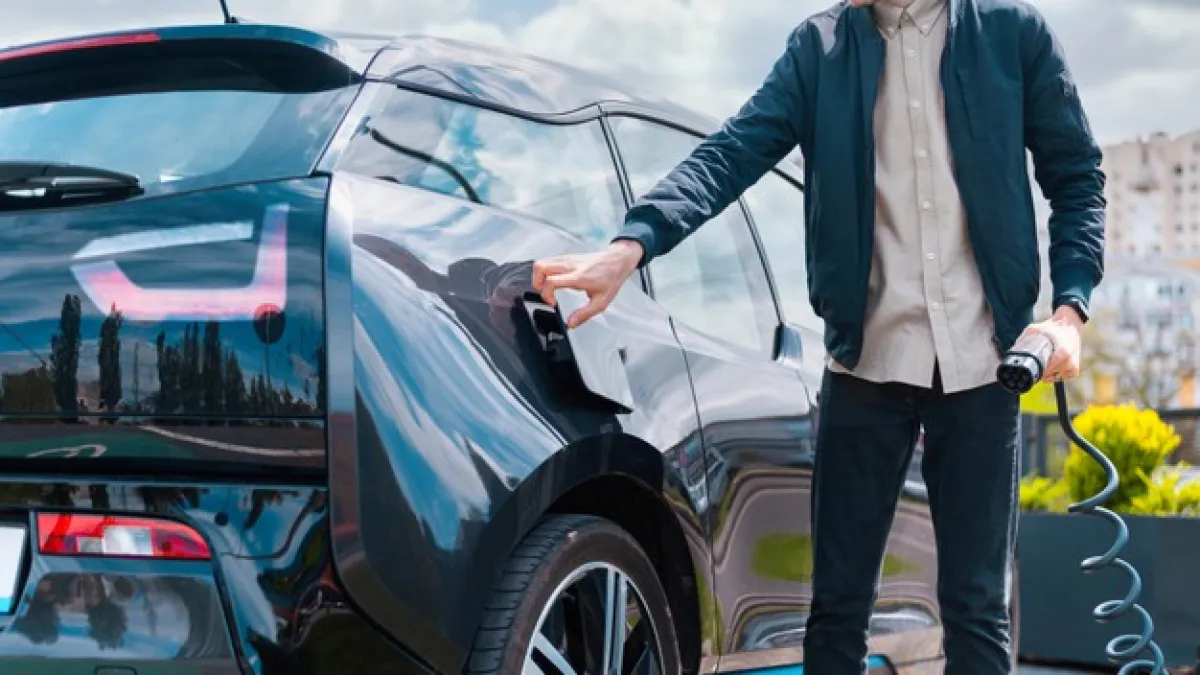 在琳瑯滿目的電動車標的中,投資人又該如何發掘出真正具含金量的成長潛力目標呢?(圖/freepik)